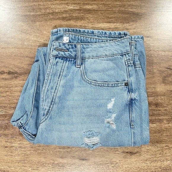 CELLO Jeans Women's 5 - 29 Light Wash Wide Leg Button Fly Distressed Mom Jeans‎ - Picture 3 of 6